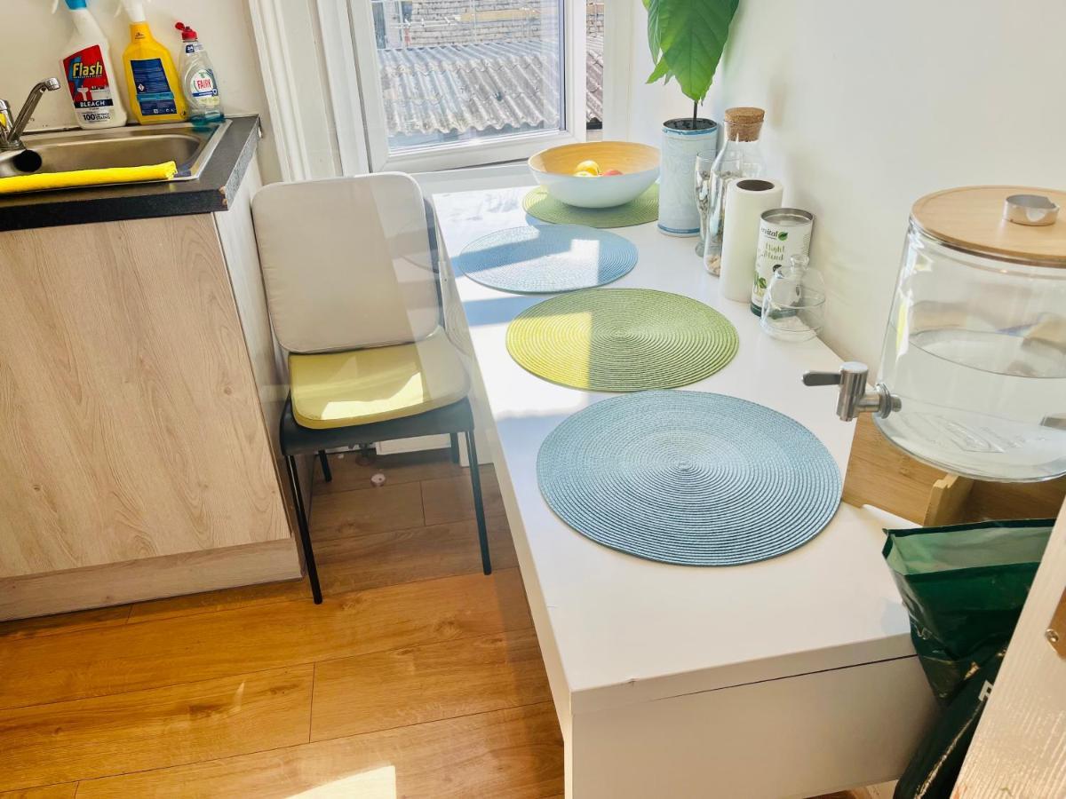 Appartamento Very Lovely And 1-bed In Londra