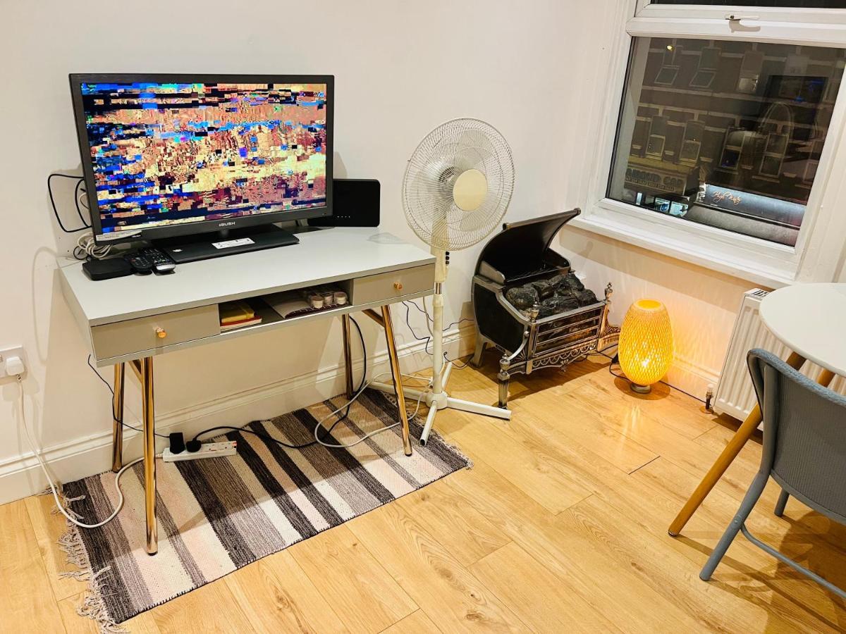 Very Lovely And 1-bed In Londra